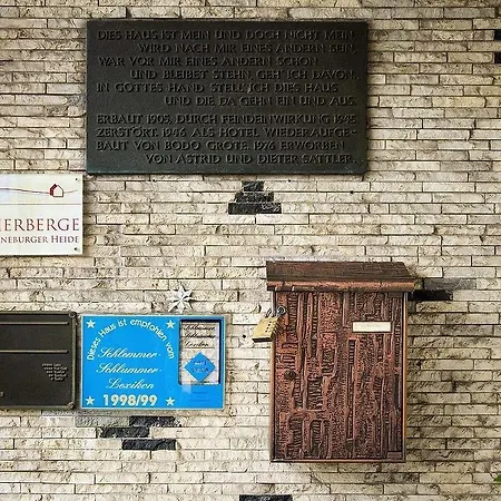 Neun 3/4 Affittacamere 2*