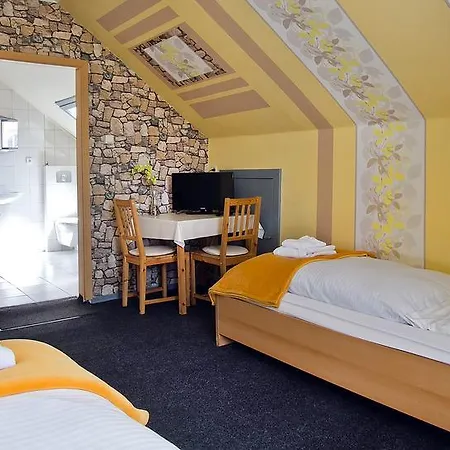 Neun 3/4 Guest house