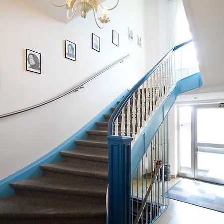 Neun 3/4 Guest house 2*
